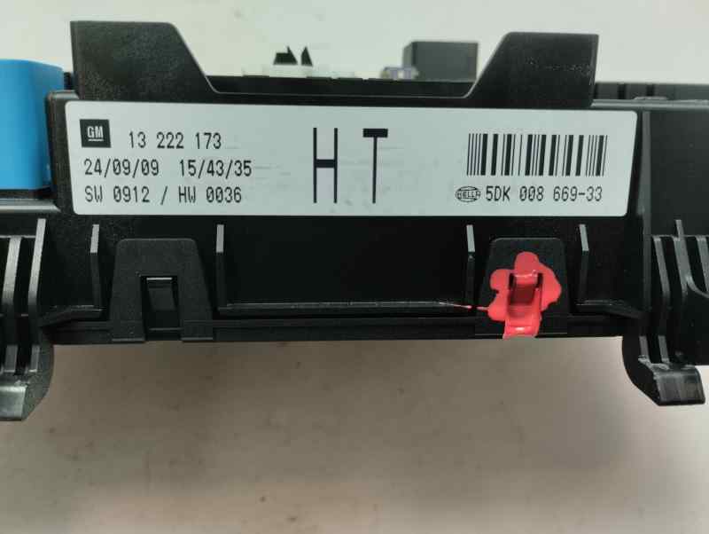 CAJA RELES FUSIBLES OPEL ASTRA 2009 1.7 CDTI ECOFLEX MT 110CV
