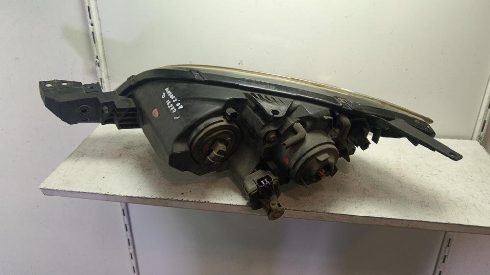 FARO DERECHO MAZDA 3 1.6 CITD MT 109CV
