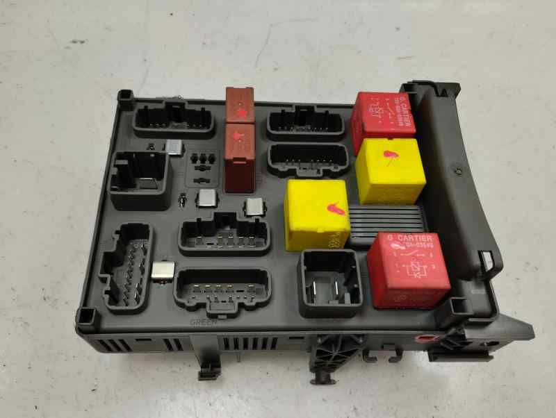 CAJA RELES FUSIBLES RENAULT LAGUNA 1.6 MT 110CV
