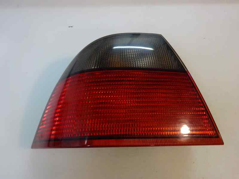 PILOTO TRASERO IZQUIERDO SAAB 95 2.0 T MT 150CV