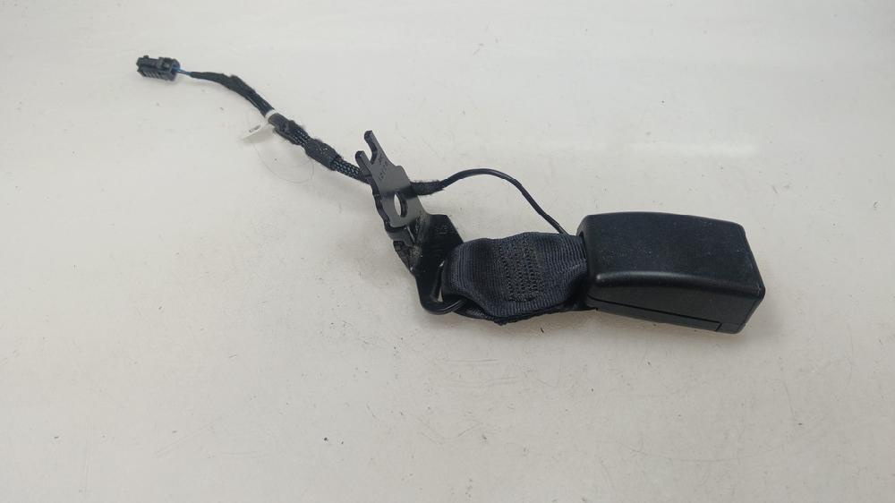 ANCLAJE CINTURON TRASERO DERECHO PEUGEOT 208 1.5 MT 102CV | 75KW