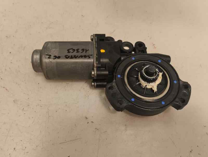 MOTOR ELEVALUNAS TRASERO DERECHO HYUNDAI SONATA 2.0 CRDI MT 140CV | 103KW
