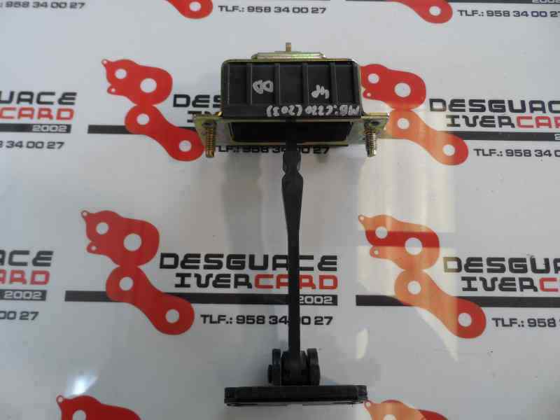 RETENEDOR PUERTA MERCEDES BENZ CLASE C 2005 2.2 MT 150CV | 110KW