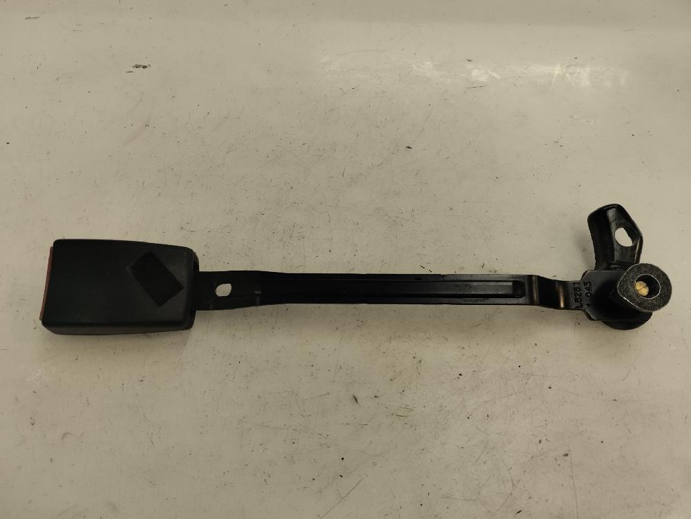 ANCLAJE CINTURON DELANTERO IZQUIERDO AUDI A6 1.9 TDI 6MT 130CV