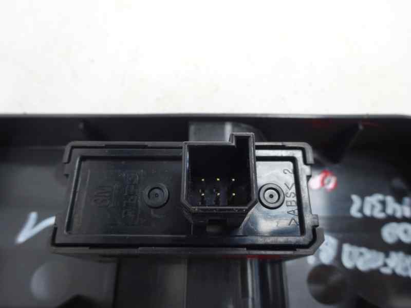 MANDO ELEVALUNAS DELANTERO DERECHO OPEL ZAFIRA 1.8 MT 125CV | 92KW