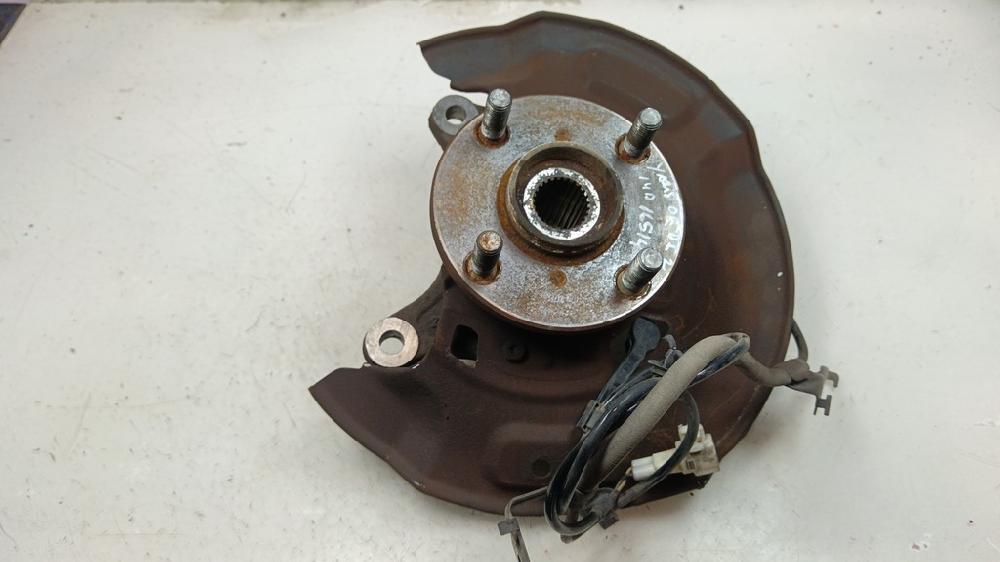 MANGUETA DELANTERA IZQUIERDA TOYOTA YARIS 1.4 D-4D MMT 89CV