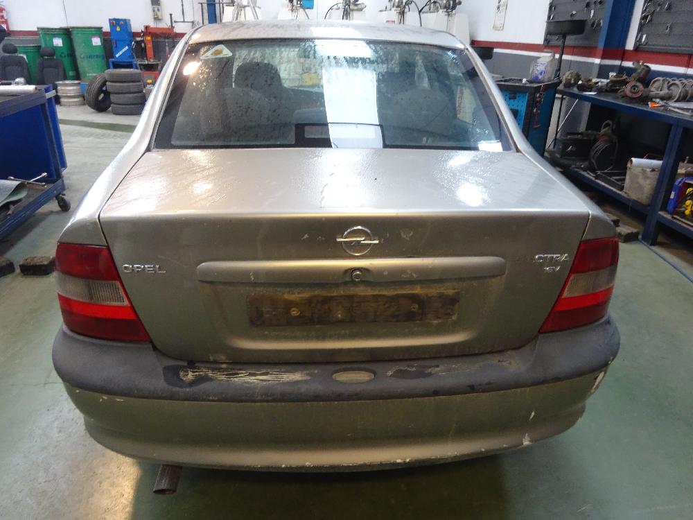 RETROVISOR IZQUIERDO OPEL VECTRA 1996 1.6 MT 101CV