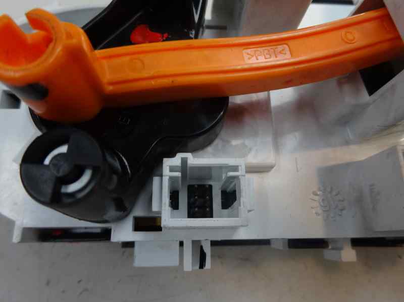 MANDO CALEFACCION AIRE ACONDICIONADO PEUGEOT 208 1.2 VTI MT 82CV