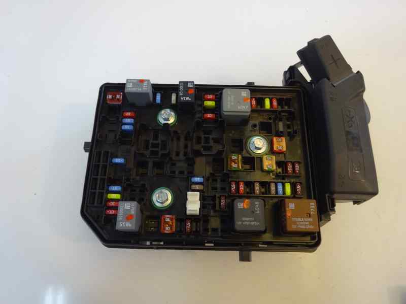 CAJA RELES FUSIBLES OPEL ASTRA 1.4 T MT 125CV | 92KW
