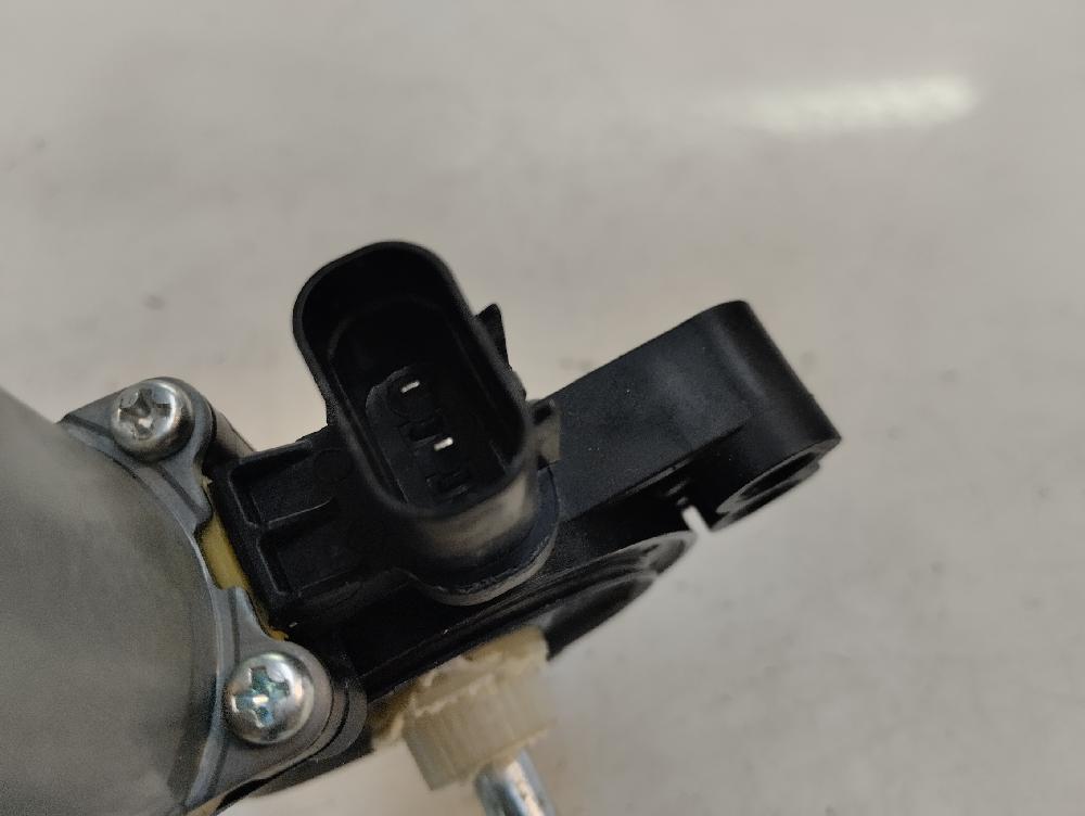 MOTOR ELEVALUNAS TRASERO IZQUIERDO HYUNDAI I30 1.4 MT 100CV | 73KW