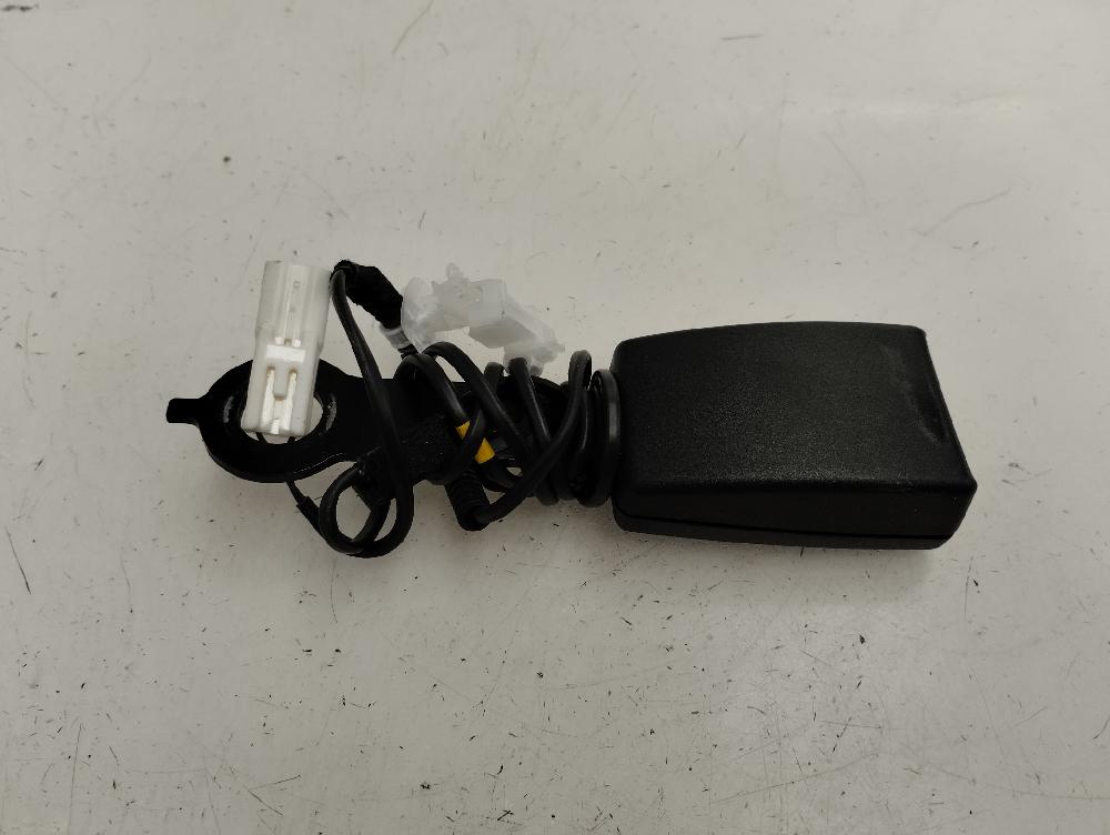 ANCLAJE CINTURON TRASERO IZQUIERDO TOYOTA VERSO 1.6 MT 132CV | 97KW