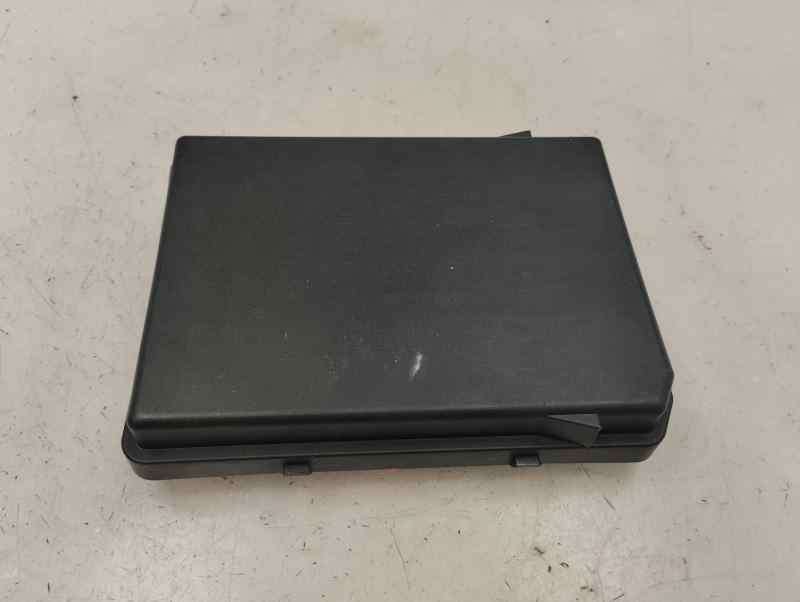 CAJA RELES FUSIBLES RENAULT CLIO 1.5 MT 101CV