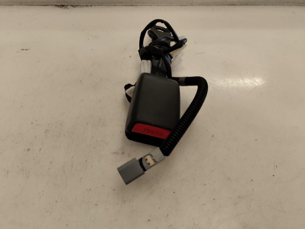 ANCLAJE CINTURON DELANTERO DERECHO TOYOTA AURIS 1.4 MT 97CV | 71KW