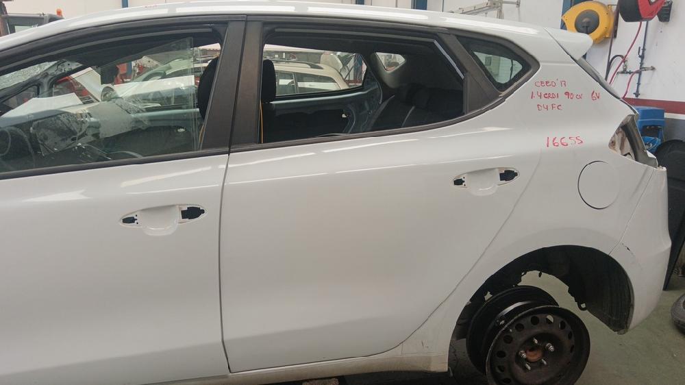 PUERTA TRASERA IZQUIERDA KIA CEED 1.4 MT 90CV | 66KW