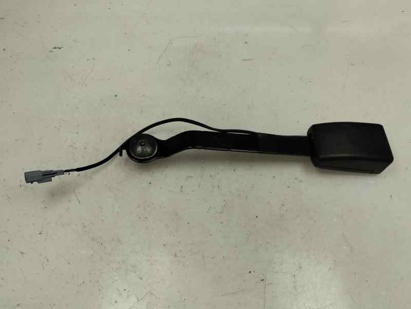 ANCLAJE CINTURON DELANTERO DERECHO RENAULT CLIO 2015 0.9 TSE MT 90CV