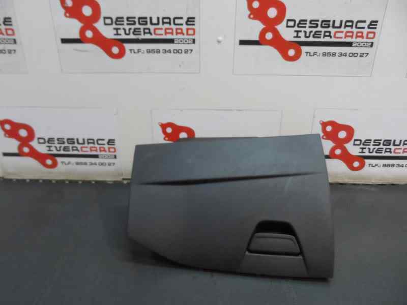 GUANTERA FORD FOCUS 1.6 TDCI MT 95CV