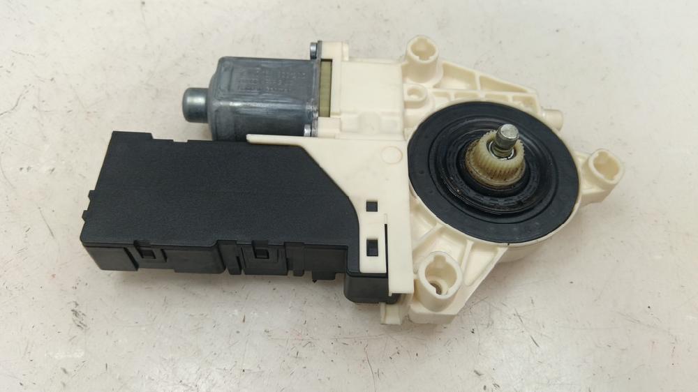 MOTOR ELEVALUNAS DELANTERO IZQUIERDO PEUGEOT 407 2.0 HDI MT 136CV
