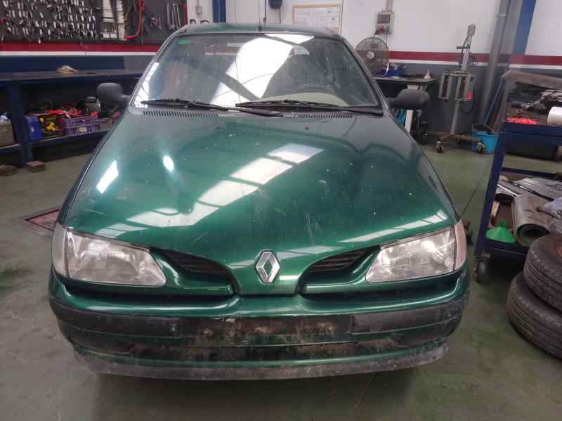 FARO DERECHO RENAULT MEGANE 1.6 MT 90CV | 66KW