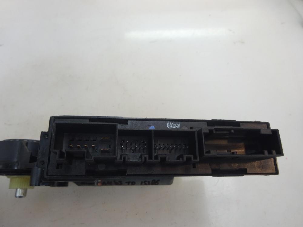 MOTOR ELEVALUNAS TRASERO DERECHO AUDI A4 2003 1.9 TDI 6MT 130CV