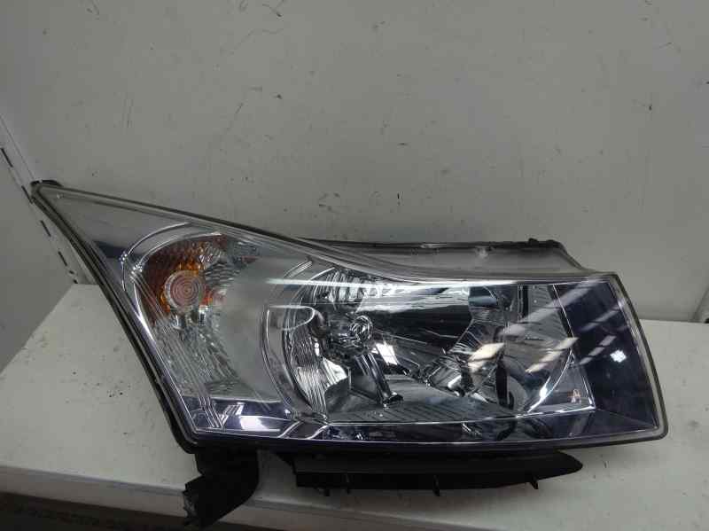 FARO DERECHO CHEVROLET CRUZE 2.0 TD MT 163CV