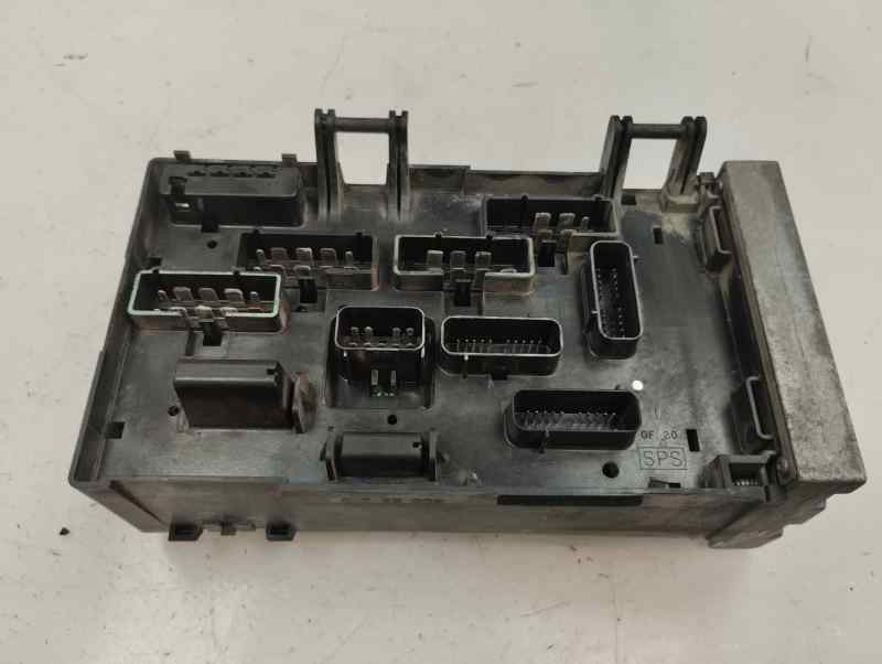 CAJA RELES FUSIBLES CHRYSLER VOYAGER 2.5 D MT 143CV