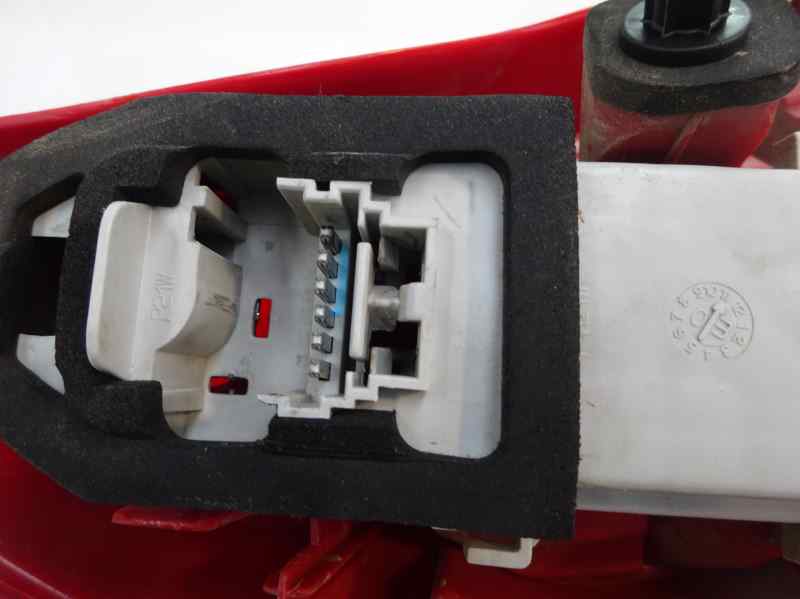 PILOTO TRASERO DERECHO RENAULT CLIO 1.2 MT 75CV