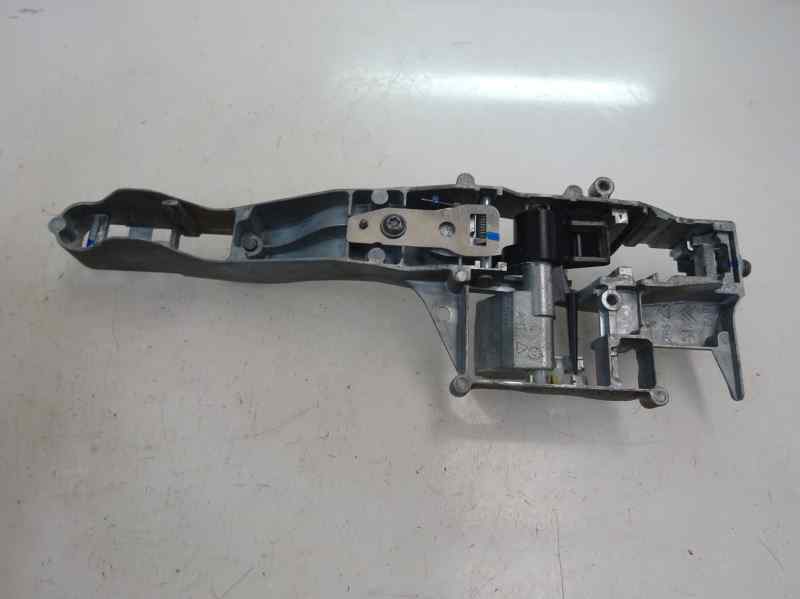 SOPORTE MANETA EXTERIOR DELANTERA IZQUIERDA PEUGEOT 208 1.6 MT 75CV | 55KW