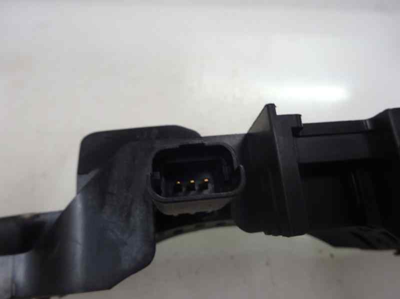 SOPORTE MANETA EXTERIOR DELANTERA DERECHA RENAULT MEGANE 1.5 DCI MT 106CV