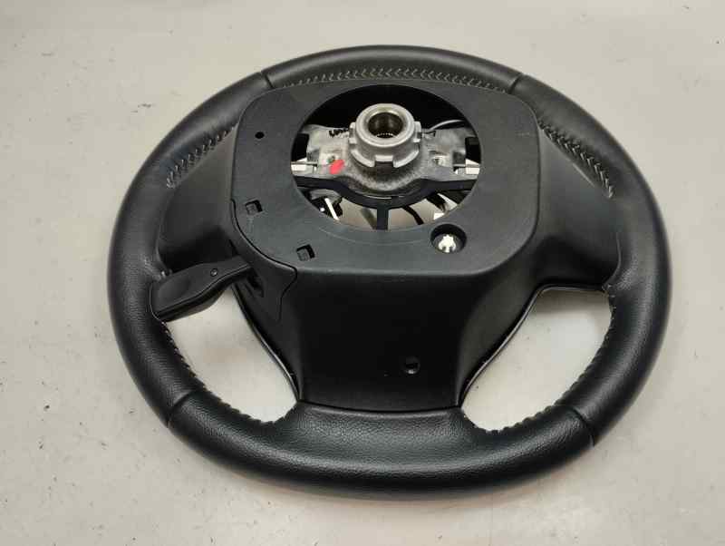 VOLANTE TOYOTA YARIS 1.0 MT 72CV | 53KW