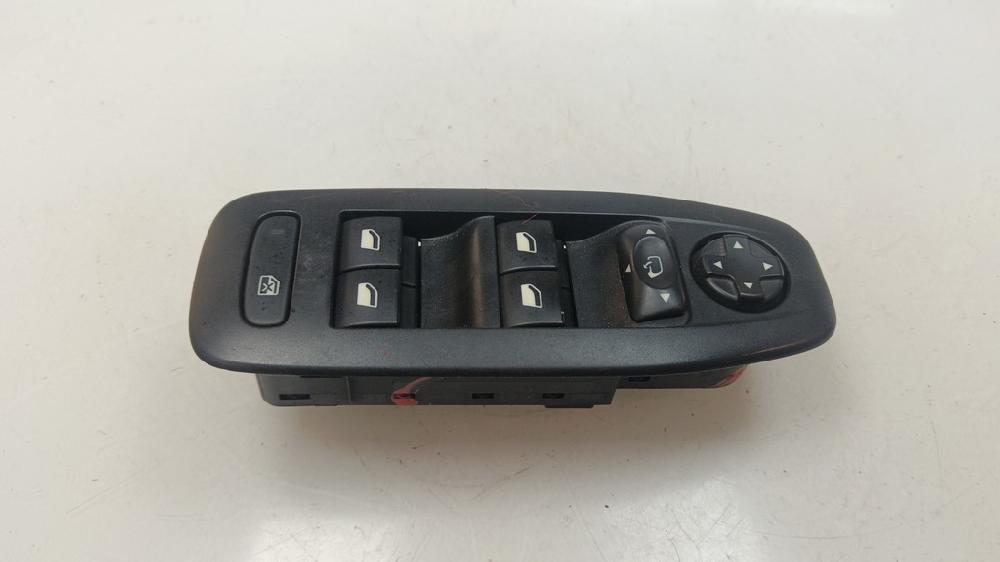 MANDO ELEVALUNAS DELANTERO IZQUIERDO PEUGEOT 208 1.2 MT 110CV | 81KW