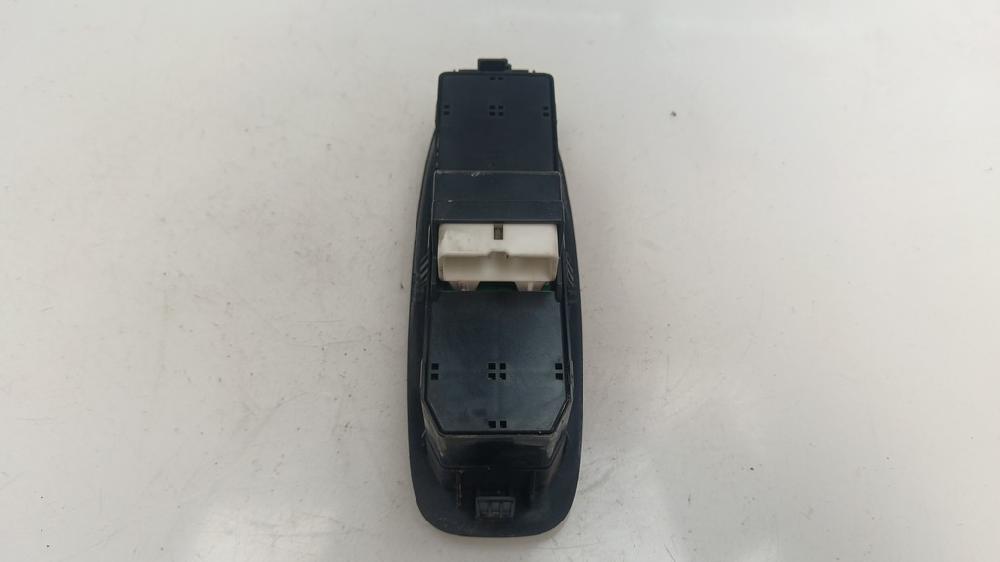MANDO ELEVALUNAS DELANTERO IZQUIERDO HYUNDAI ACCENT 1.5D MT 82CV | 60KW