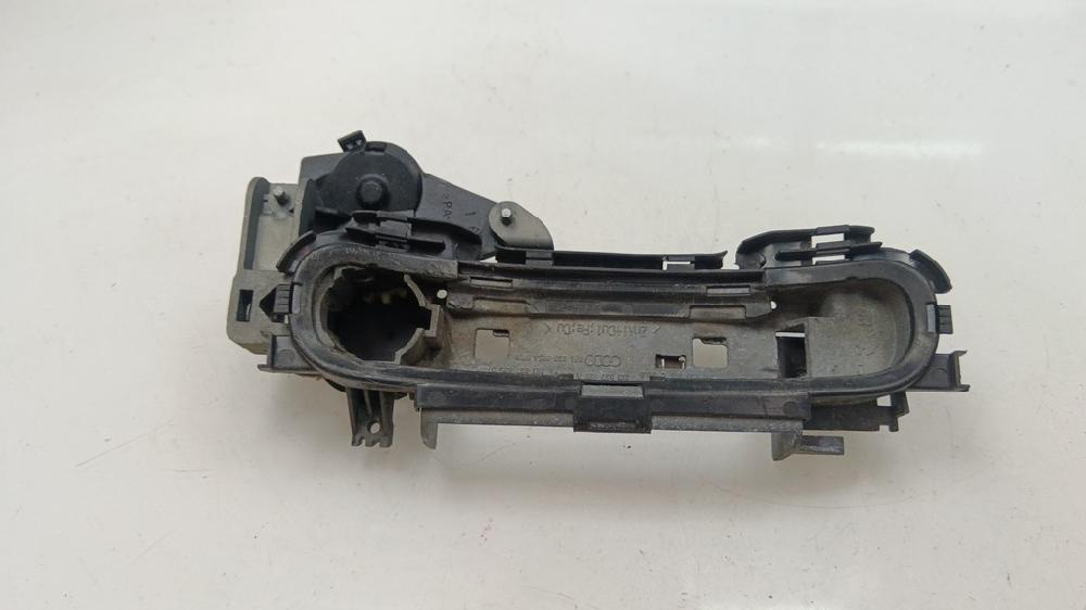 SOPORTE MANETA EXTERIOR DELANTERA IZQUIERDA AUDI A3 2.0 TDI DPF MT 140CV