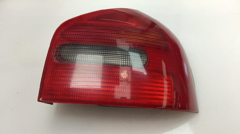 PILOTO TRASERO DERECHO AUDI A3 1.6 MT 101CV | 75KW