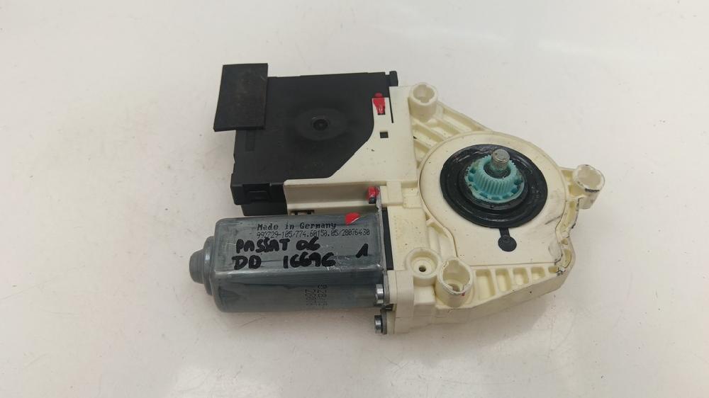 MOTOR ELEVALUNAS DELANTERO DERECHO VOLKSWAGEN PASSAT 2.0 TDI DSG 140CV | 103KW