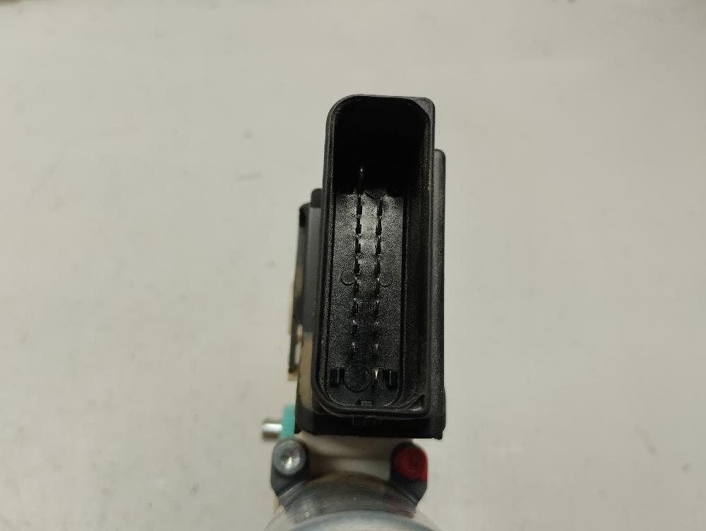 MOTOR ELEVALUNAS TRASERO DERECHO VOLKSWAGEN PASSAT 2.0 TDI MT 140CV
