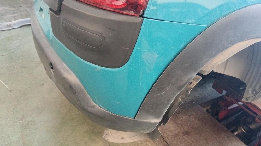 PARAGOLPES TRASERO CITROEN C4 CACTUS 1.6 MT 99CV | 73KW