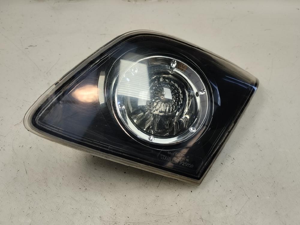 PILOTO TRASERO DERECHO INTERIOR MAZDA 3 1.6 CITD MT 109CV