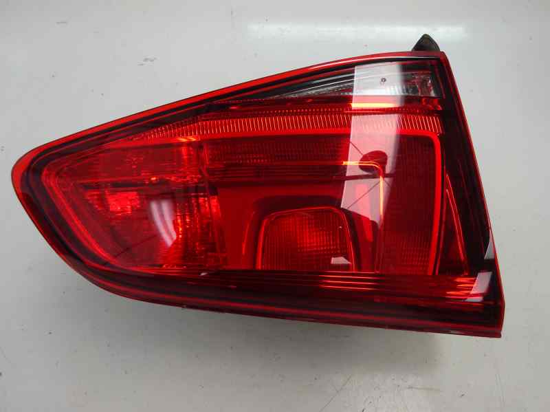 PILOTO TRASERO IZQUIERDO INTERIOR VOLKSWAGEN GOLF 1.4 TSI MT 125CV | 92KW