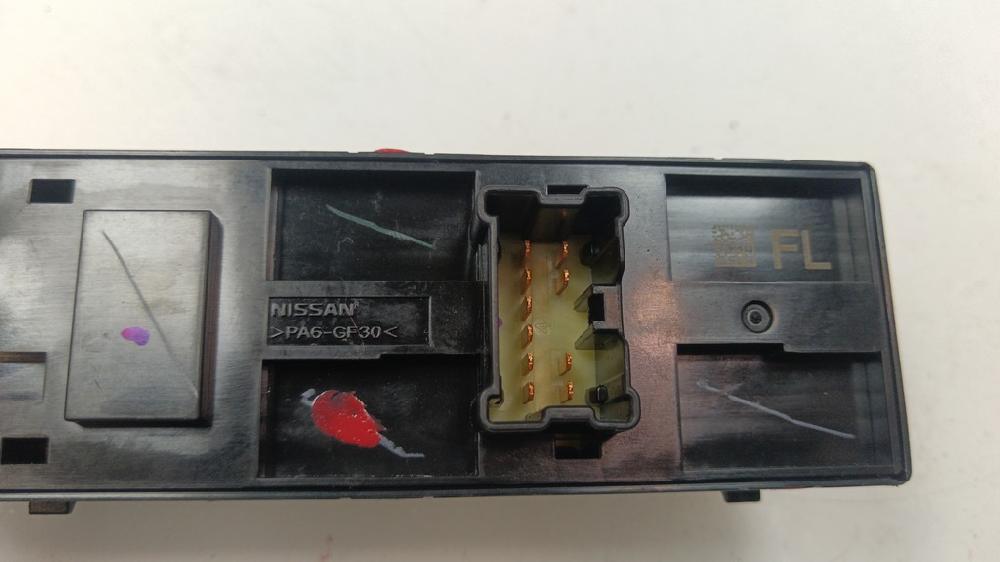 MANDO ELEVALUNAS DELANTERO IZQUIERDO NISSAN QASHQAI 1.3 MT 140CV