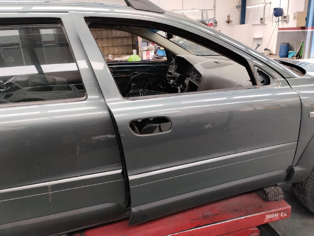 PUERTA DELANTERA DERECHA VOLVO V70 2.4 T MT 200CV