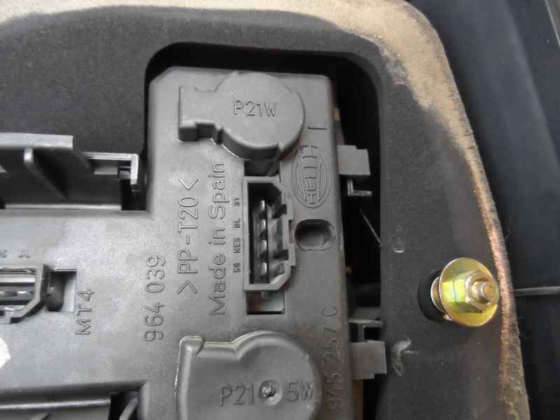 PILOTO TRASERO IZQUIERDO SEAT IBIZA 2002 1.4 MT 60CV | 44KW