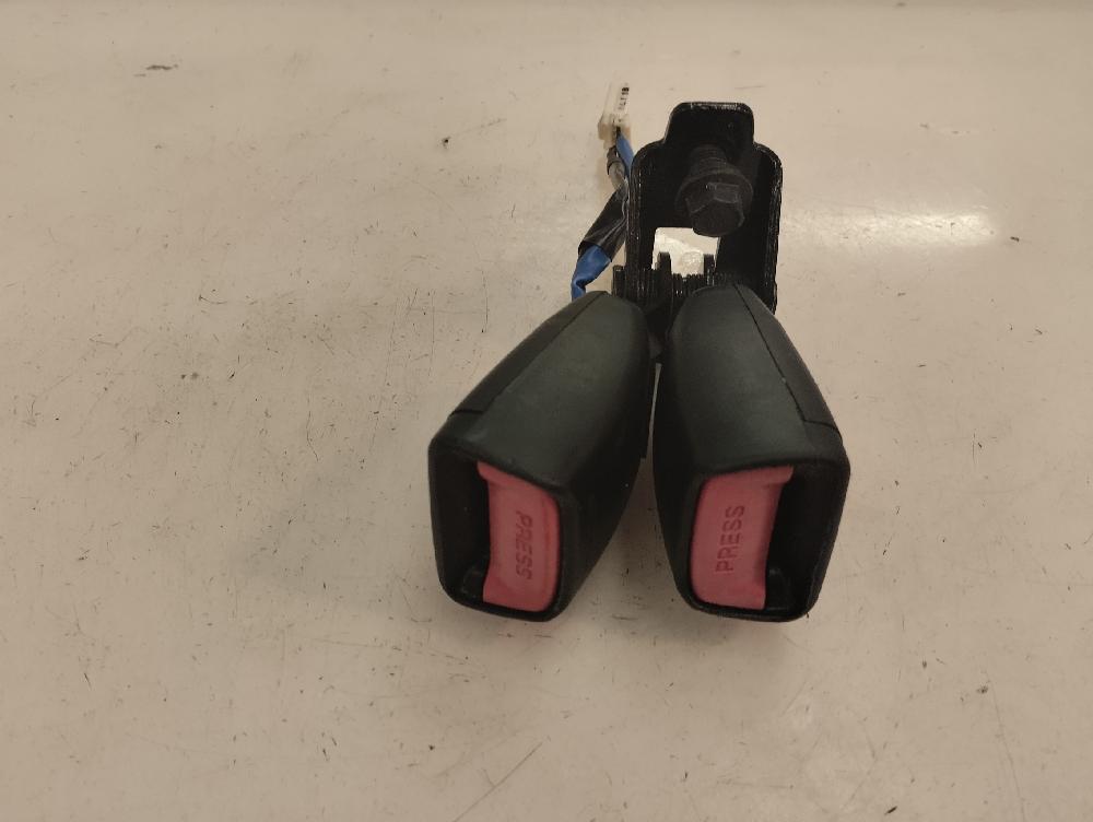 ANCLAJE CINTURON TRASERO IZQUIERDO KIA CEED 1.6 MT 113CV | 83KW
