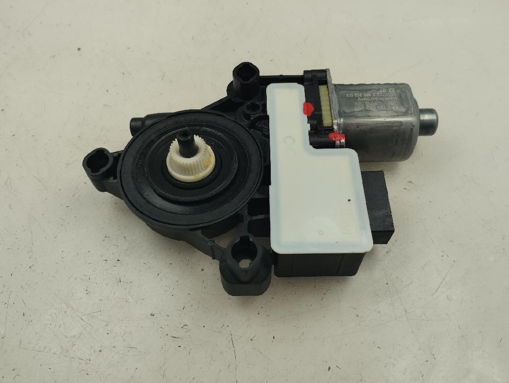 MOTOR ELEVALUNAS TRASERO IZQUIERDO SKODA FABIA 1.0 TSI MT 95CV