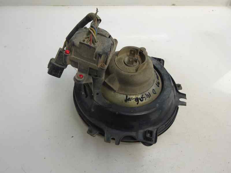 FARO DERECHO MITSUBISHI PAJERO 1990 2.5 MT 4WD 95CV | 70KW