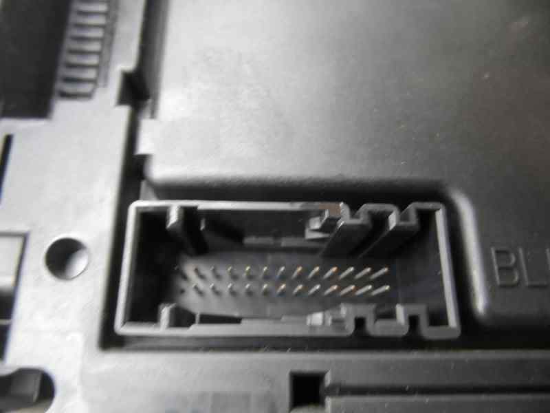CAJA RELES FUSIBLES PEUGEOT 206 1.9 D MT 70CV