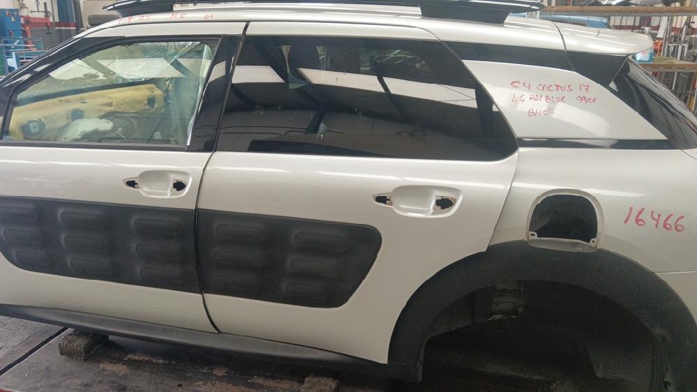 PUERTA TRASERA IZQUIERDA CITROEN C4 CACTUS 1.6 MT 99CV | 73KW