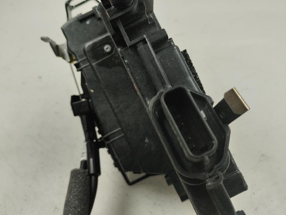CERRADURA PUERTA TRASERA IZQUIERDA RENAULT CLIO 2023 1.0 MT 101CV