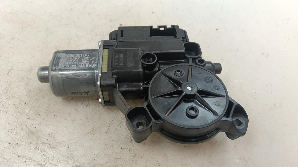 MOTOR ELEVALUNAS DELANTERO IZQUIERDO VOLKSWAGEN POLO 1.4 MT 75CV | 55KW