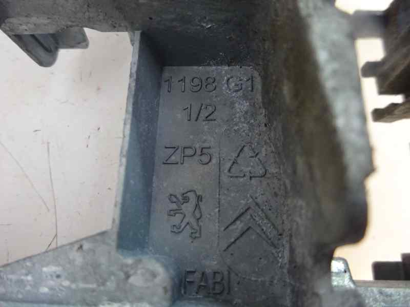 SOPORTE MANETA EXTERIOR DELANTERA IZQUIERDA CITROEN C3 PICASSO 1.6 MT 110CV
