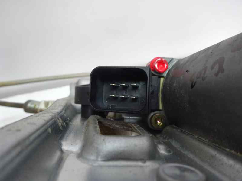 ELEVALUNAS DELANTERO DERECHO MERCEDES BENZ CLASE C 2001 2.2 MT 143CV | 105KW